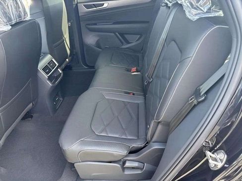 New 2026 Volkswagen Atlas Cross Sport SE image 6