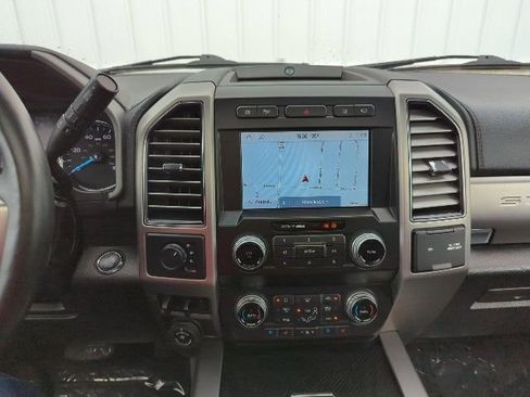 Used 2021 Ford F350 Platinum image 20