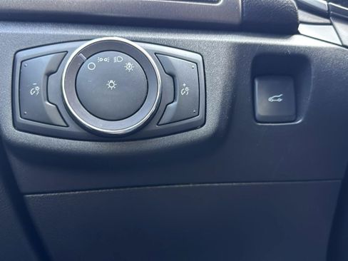Used 2019 Ford Fusion SE FWD image 42
