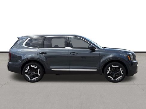 Used 2023 Kia Telluride EX w/ EX Captain's Chair Package FWD image 4