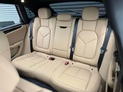 New 2026 Porsche Macan Turbo image 32