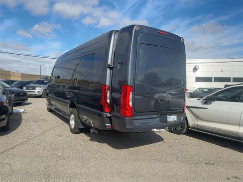 Used 2023 Mercedes-Benz Sprinter 3500 image 9