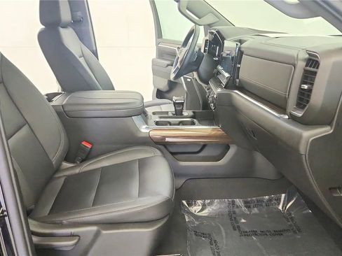 Used 2023 Chevrolet Silverado 1500 RST AWD/4WD image 36