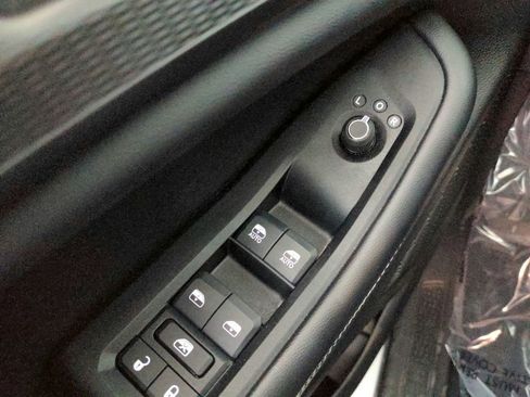 Used 2024 Jeep Grand Cherokee Altitude AWD/4WD image 26