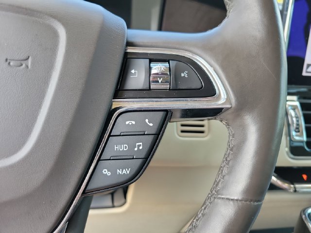 Used 2018 Lincoln Navigator Select w/ Technology Package RWD image 37