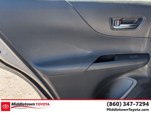 Used 2024 Toyota Venza LE AWD/4WD image 27