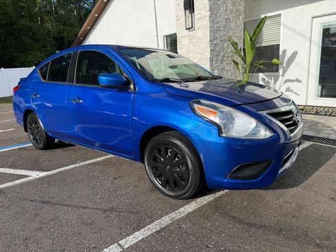 Used 2015 Nissan Versa SV FWD image 19