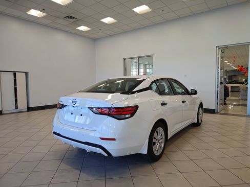 New 2025 Nissan Sentra S image 3