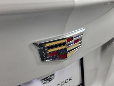 Used 2023 Cadillac XT4 Luxury FWD image 7
