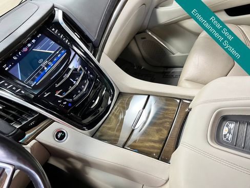 Used 2019 Cadillac Escalade Premium Luxury w/ Escalade Sport Edition AWD/4WD image 18
