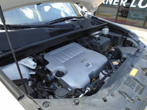 Used 2012 Toyota Highlander Limited w/ Tow Pkg FWD image 20