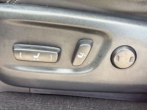 Used 2016 Toyota 4Runner SR5 Premium image 11