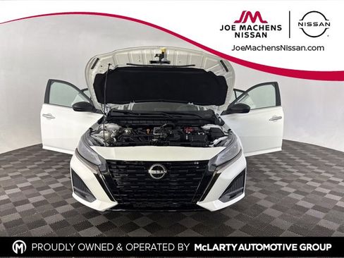 Certified 2024 Nissan Altima 2.5 SV image 11