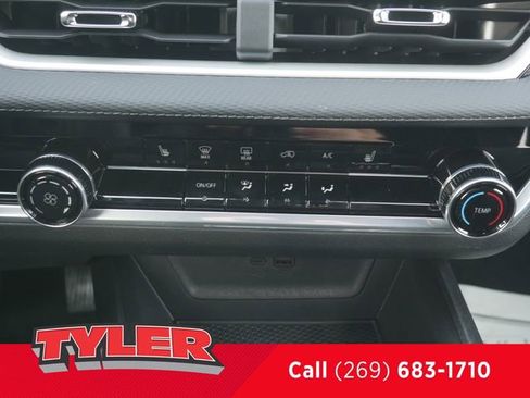 New 2026 Chevrolet Equinox LT image 30