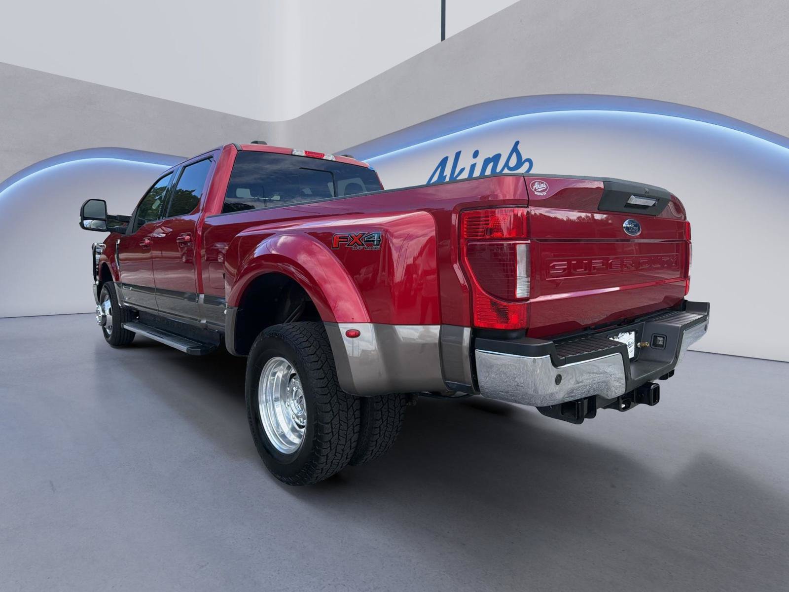 Used 2021 Ford F350 Lariat w/ Lariat Value Package AWD/4WD image 3