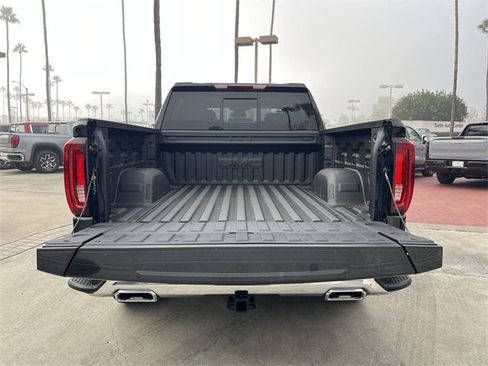 New 2026 GMC Sierra 1500 SLT w/ SLT Premium Plus Package image 29