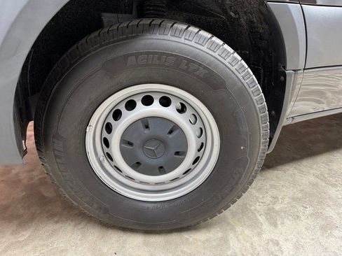 Used 2023 Mercedes-Benz Sprinter 2500 image 26