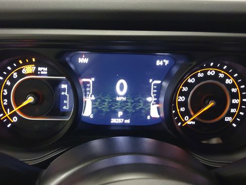 Used 2024 Jeep Wrangler Unlimited Rubicon AWD/4WD image 18