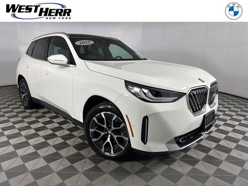 Used 2025 BMW X3 xDrive30i w/ Premium Package image 1