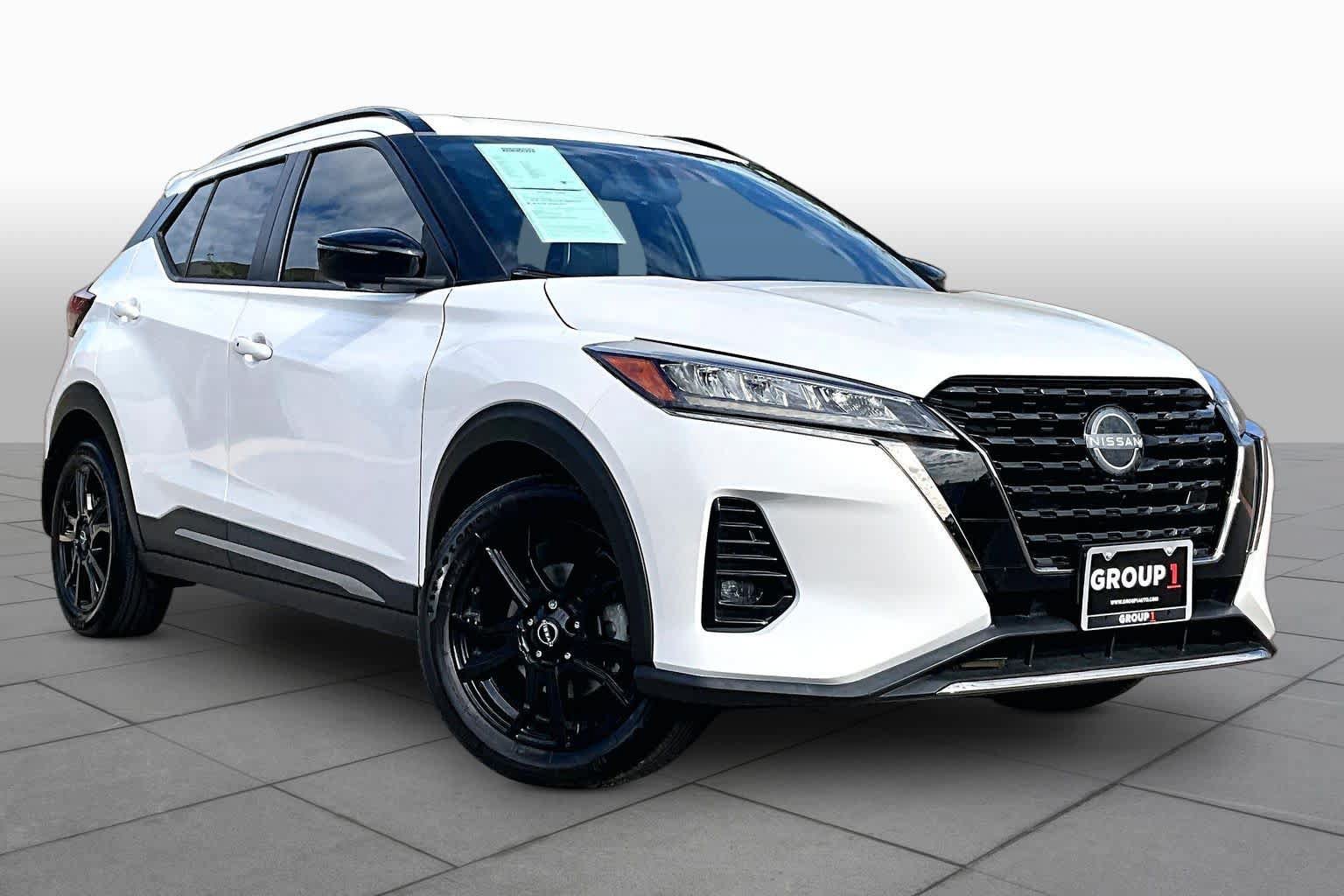 Certified 2024 Nissan Kicks SR w/ SR Premium Package FWD image 3