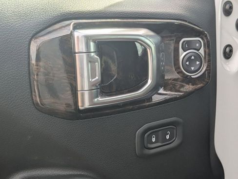 New 2026 Jeep Gladiator Sport AWD/4WD image 15