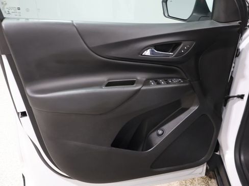 Used 2022 Chevrolet Equinox LT image 14