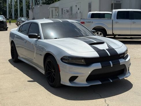Used 2023 Dodge Charger R/T RWD image 4
