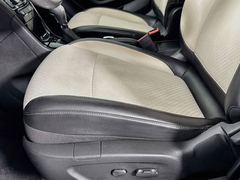Used 2018 Buick Encore Preferred FWD image 18