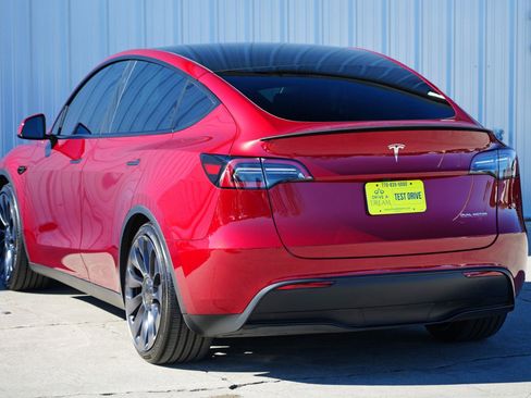 Used 2024 Tesla Model Y Performance image 51