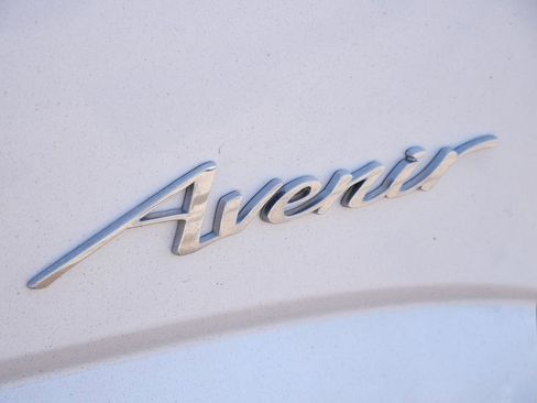 Used 2022 Buick Enclave Avenir w/ Avenir Technology Package AWD/4WD image 24