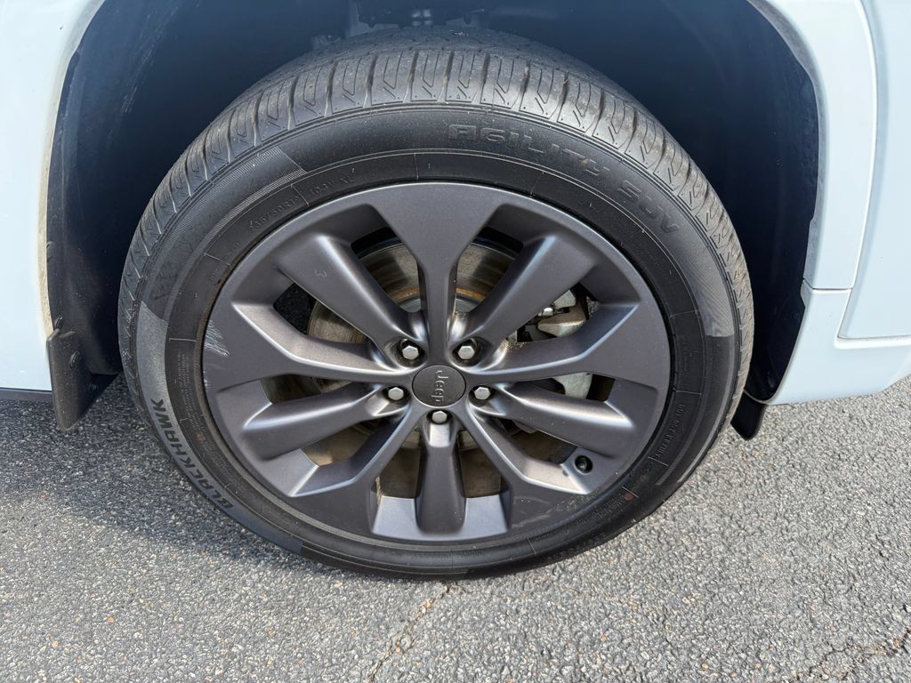 Used 2021 Jeep Cherokee High Altitude AWD/4WD image 25