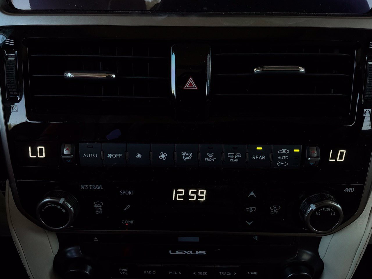 Used 2022 Lexus GX 460 Luxury w/ Off Road Package AWD/4WD image 47