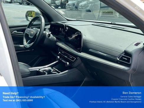 Used 2025 Chevrolet Traverse LT FWD image 26
