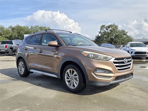 Used 2017 Hyundai Tucson SE image 6