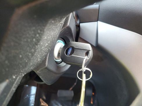 Certified 2017 Ford Escape SE image 31