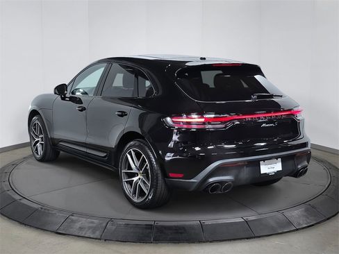 Used 2023 Porsche Macan S image 3