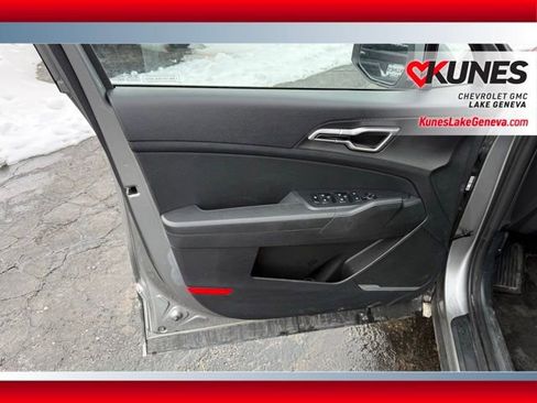 Used 2025 Kia Sportage LX image 13