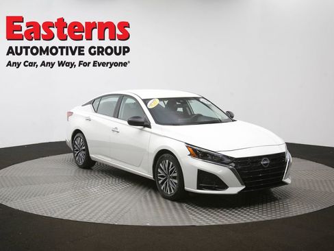 Used 2025 Nissan Altima 2.5 SV image 49