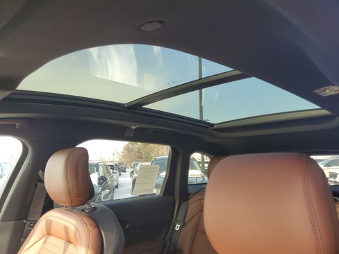 New 2026 Lincoln Nautilus Reserve w/ Jet Appearance Package image 10