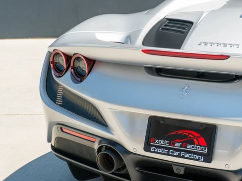 Used 2022 Ferrari F8 Tributo RWD image 41