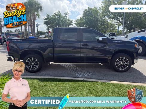 Used 2022 Chevrolet Silverado 1500 LT AWD/4WD image 3