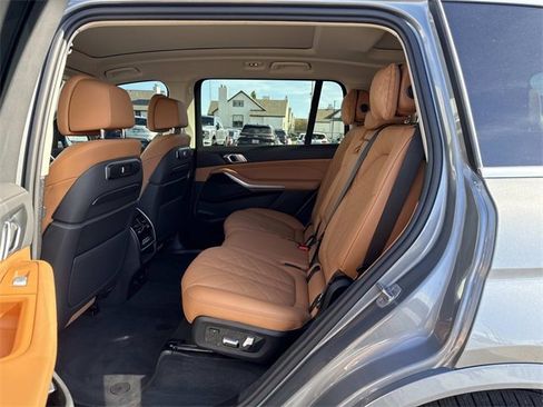 Used 2023 BMW X7 xDrive40i image 13