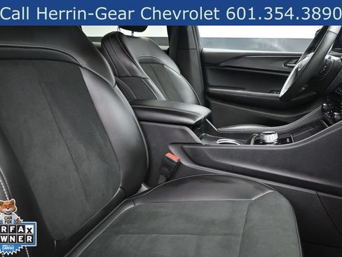 Used 2025 Jeep Grand Cherokee L Altitude AWD/4WD image 20