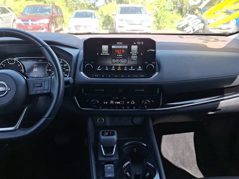 Used 2023 Nissan Rogue SL w/ SL Premium Package FWD image 17