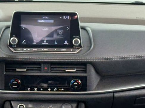 Certified 2023 Nissan Rogue SV image 16