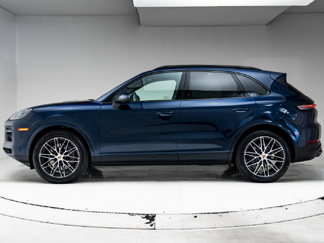 Certified 2026 Porsche Cayenne AWD/4WD image 2