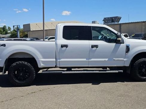 Used 2017 Ford F250 XLT AWD/4WD image 10