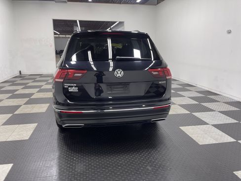 Used 2021 Volkswagen Tiguan SE image 3