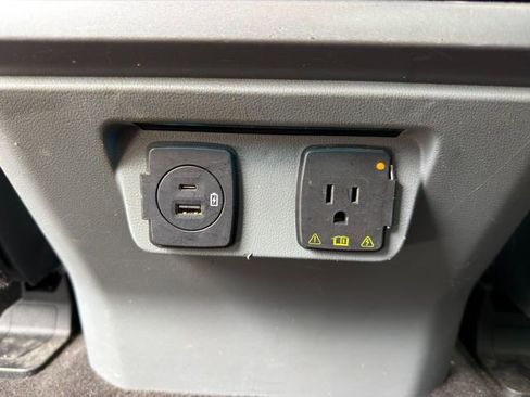 Used 2021 Ford F150 XLT w/ Equipment Group 302A High RWD image 16