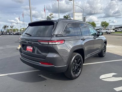 New 2026 Jeep Grand Cherokee Altitude